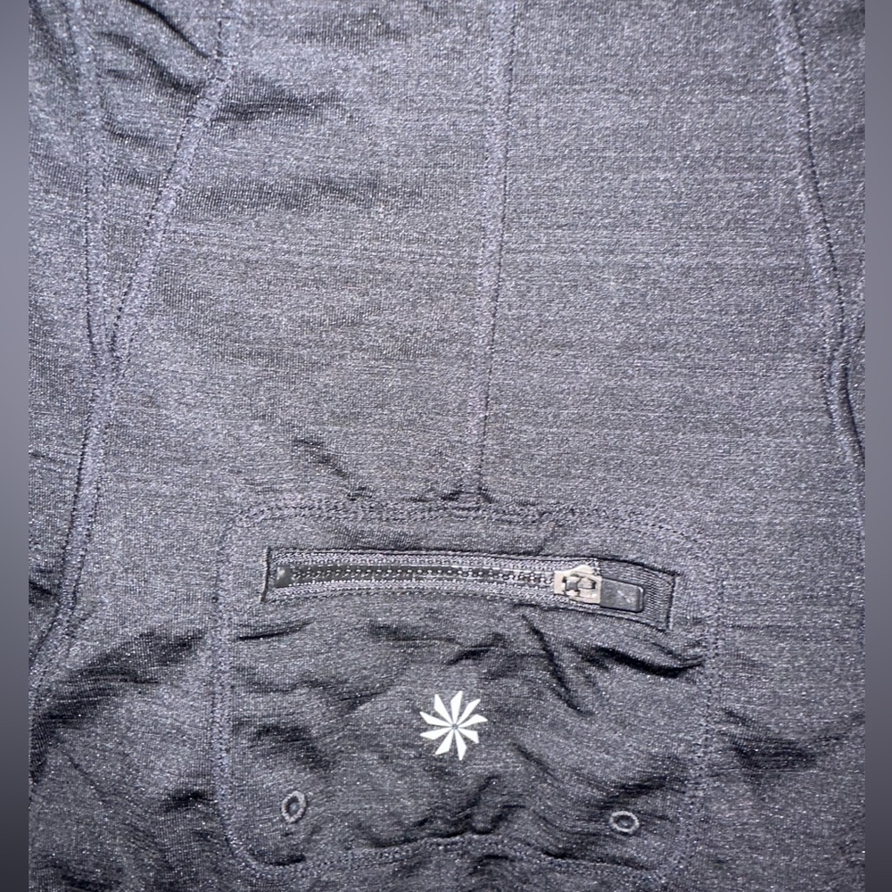 Athleta Black Women's performance Athletic Top. Size Small. Cycling, running ect - Picture 8 of 8